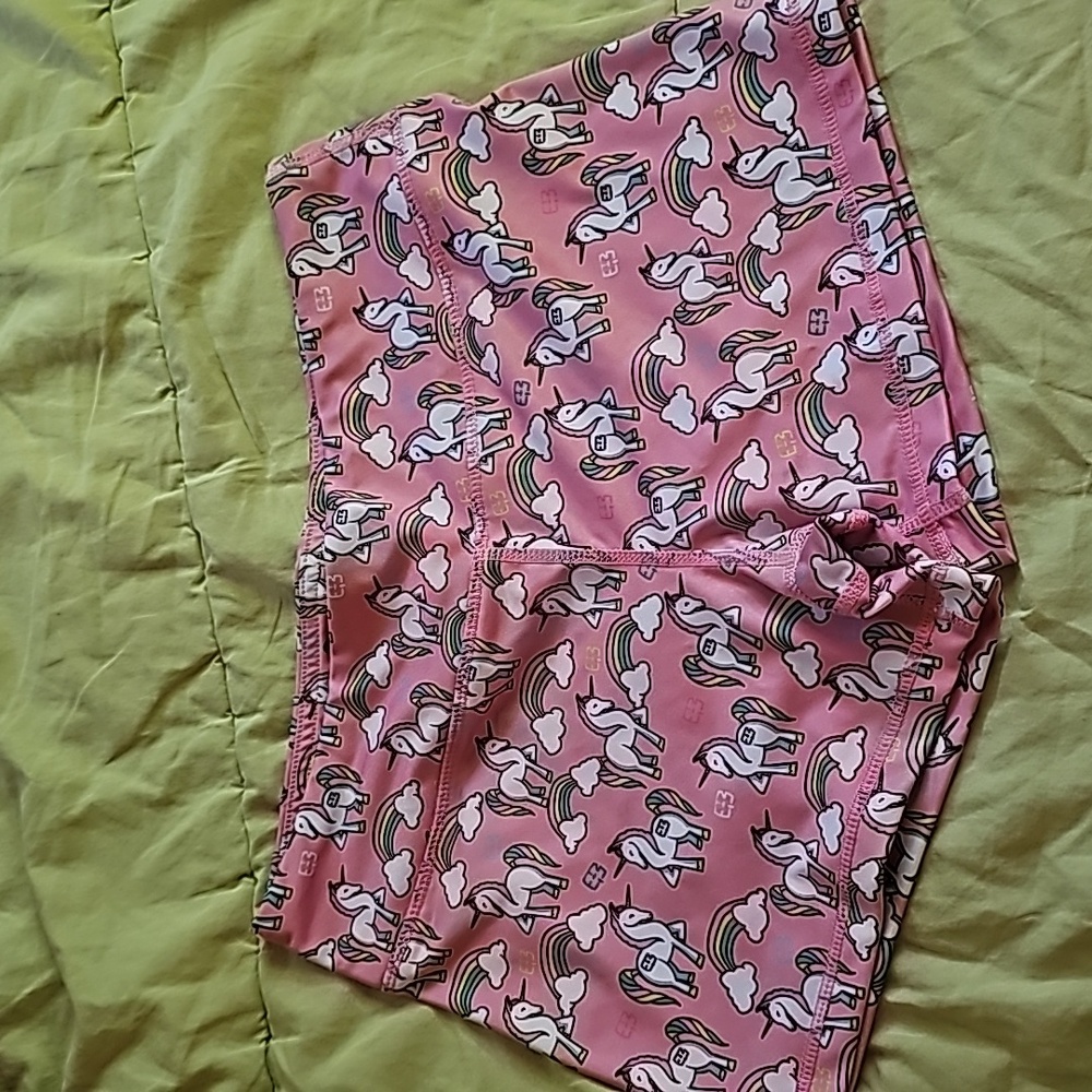 Ladies IAB MFG shorties.